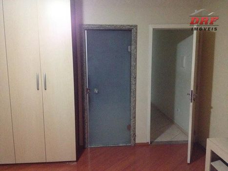 Foto 8 do(a) Casa de 3 quartos à venda em Jardim Santa Clara, Guarulhos
