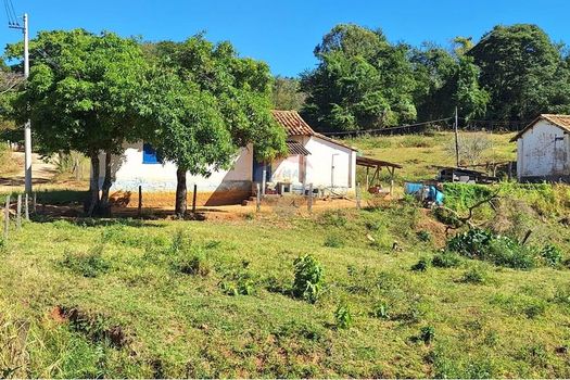 Foto 28 do(a) Fazenda / Sítio / Chácara de 3 quartos à venda em Jardim Itapema, Itapira