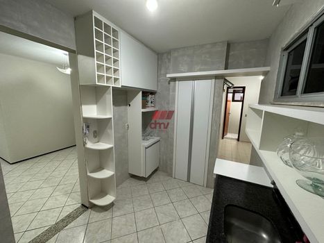 Foto 3 do(a) Apartamento de 3 quartos à venda em Vila União, Fortaleza