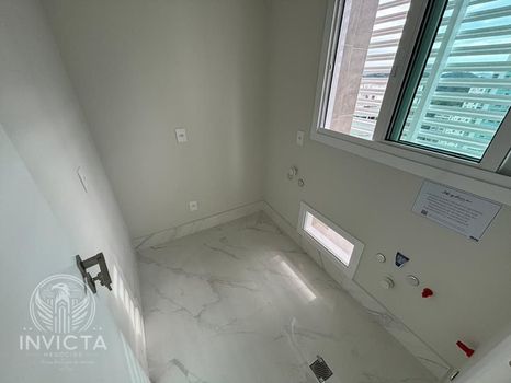 Foto 10 do(a) Apartamento de 4 quartos à venda em Pioneiros, Balneário Camboriú
