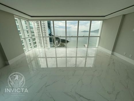 Foto 3 do(a) Apartamento de 4 quartos à venda em Pioneiros, Balneário Camboriú