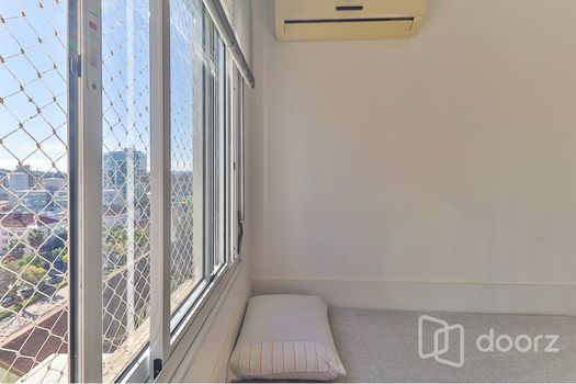 Foto 32 do(a) Apartamento de 3 quartos à venda em Vila Ipiranga, Porto Alegre