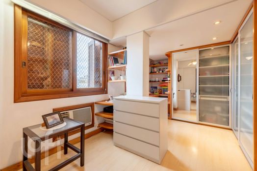 Foto 14 do(a) Apartamento de 3 quartos à venda em Jardim Itu, Porto Alegre