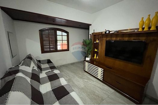 Foto 2 do(a) Casa de 2 quartos à venda em Bonsucesso, Rio de Janeiro