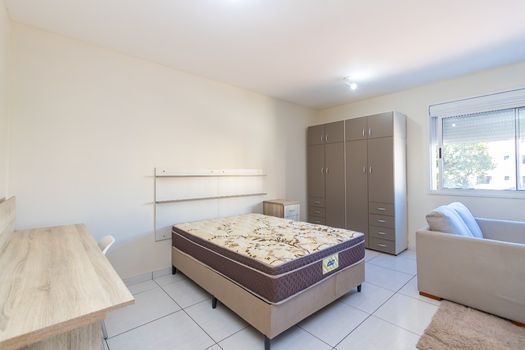 Foto 3 do(a) Apartamento de 1 quartos para alugar em Alto da Rua XV, Curitiba