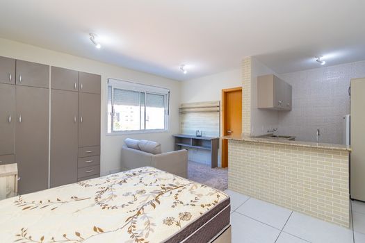 Foto 4 do(a) Apartamento de 1 quartos para alugar em Alto da Rua XV, Curitiba