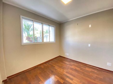 Foto 12 do(a) Casa de 7 quartos à venda em Vila Santa Maria, Araçatuba