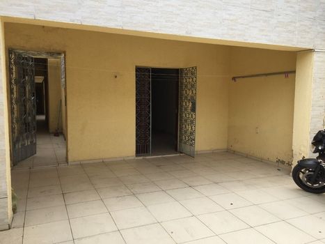 Foto 3 do(a) Casa de 4 quartos à venda em Farias Brito, Fortaleza