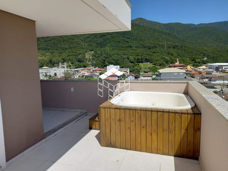 Foto 4 do(a) Cobertura de 4 quartos à venda em Praia de Fora, Palhoça