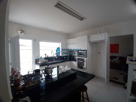 Foto 5 do(a) Casa em Condomínio de 4 quartos à venda em Vila Carmosina, São Paulo