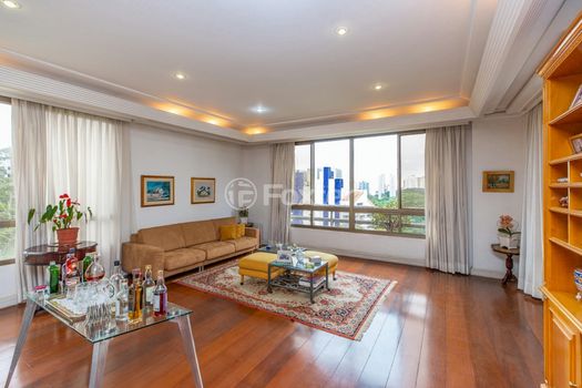 Foto 6 do(a) Apartamento de 4 quartos à venda em Vila Suzana, São Paulo
