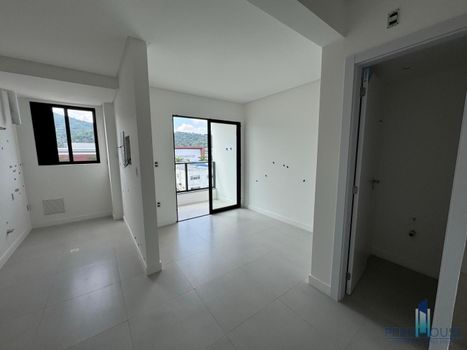 Foto 2 do(a) Apartamento de 2 quartos à venda em Estados, Balneário Camboriú