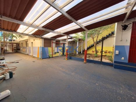 Foto 1 do(a) Sala / Conjunto Comercial de 10 quartos à venda em Cambuci, São Paulo