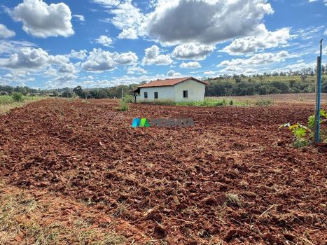 Foto 9 do(a) Fazenda / Sítio / Chácara de 1 quartos à venda em null, Paraopeba