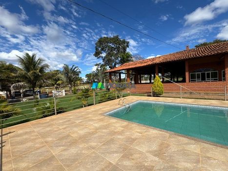 Foto 2 do(a) Fazenda / Sítio / Chácara de 1 quartos à venda em null, Paraopeba