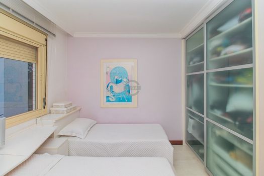 Foto 18 do(a) Apartamento de 3 quartos à venda em Três Figueiras, Porto Alegre