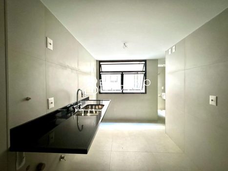 Foto 13 do(a) Apartamento de 3 quartos à venda em Lagoa, Rio de Janeiro