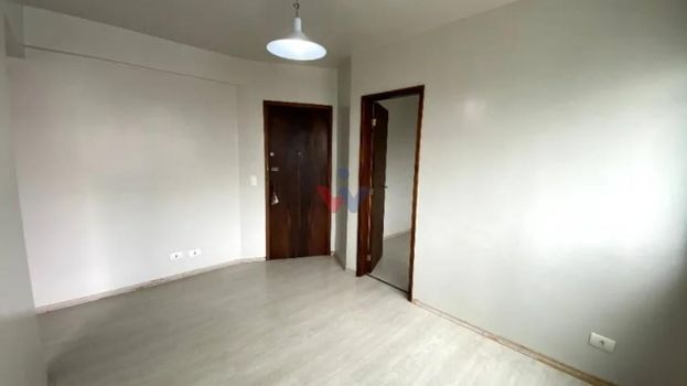 Foto 5 do(a) Apartamento de 1 quartos à venda em Centro, Curitiba