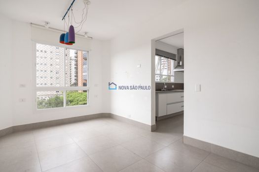 Foto 9 do(a) Apartamento de 4 quartos à venda em Vila Nova Conceição, São Paulo