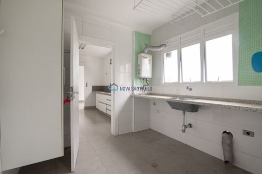 Foto 13 do(a) Apartamento de 4 quartos à venda em Vila Nova Conceição, São Paulo