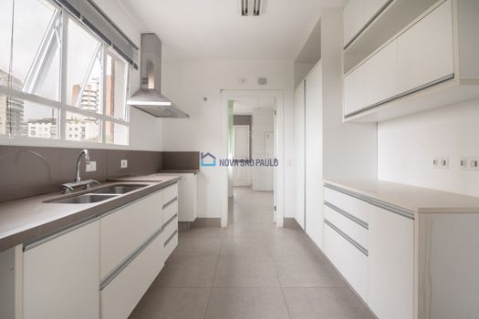 Foto 11 do(a) Apartamento de 4 quartos à venda em Vila Nova Conceição, São Paulo