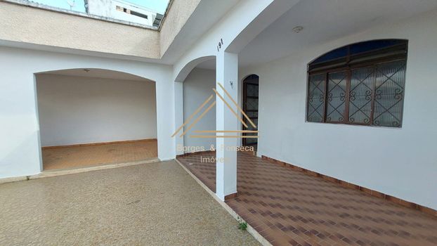 Foto 2 do(a) Casa de 3 quartos para alugar em Jardim Sion, Varginha