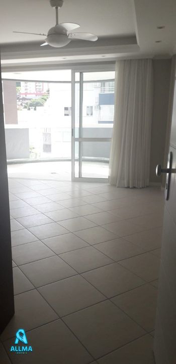 Foto 2 do(a) Apartamento de 4 quartos à venda em Centro, Florianópolis
