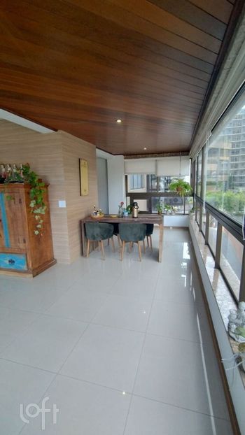Foto 4 do(a) Apartamento de 3 quartos à venda em Moinhos de Vento, Porto Alegre