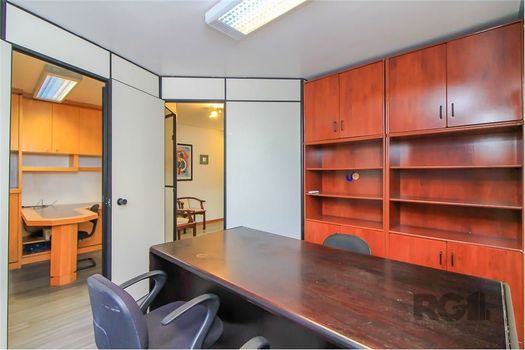 Foto 12 do(a) Loja false à venda em Auxiliadora, Porto Alegre