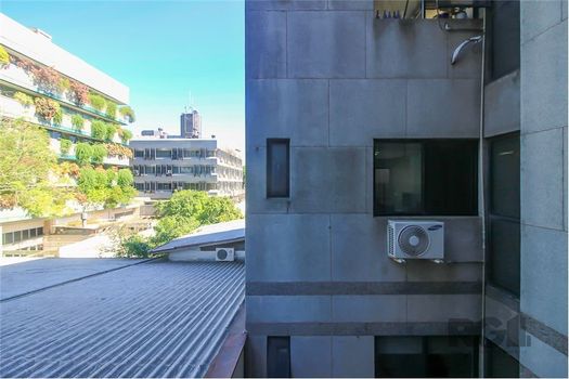 Foto 36 do(a) Loja false à venda em Auxiliadora, Porto Alegre