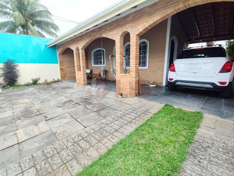 Foto 2 do(a) Casa de 2 quartos à venda em Vila Atlântica, Caraguatatuba