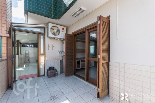 Foto 30 do(a) Apartamento de 3 quartos à venda em Vila Ipiranga, Porto Alegre