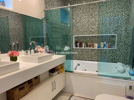 Foto 40 do(a) Casa de 5 quartos à venda em Humaitá, Rio de Janeiro