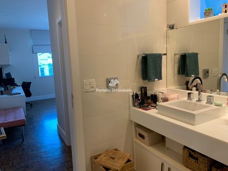 Foto 43 do(a) Casa de 5 quartos à venda em Humaitá, Rio de Janeiro