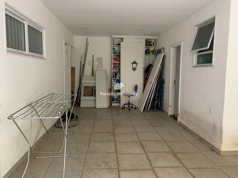 Foto 23 do(a) Casa de 5 quartos à venda em Humaitá, Rio de Janeiro