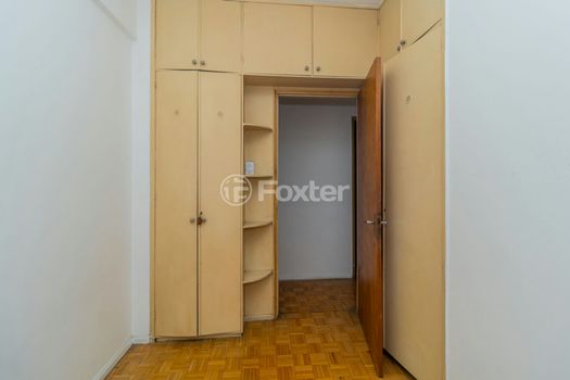 Foto 7 do(a) Apartamento de 3 quartos à venda em Centro Histórico, Porto Alegre