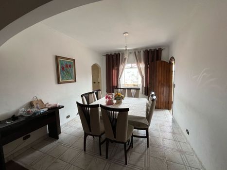 Foto 4 do(a) Casa de 3 quartos à venda em Vila Califórnia, São Paulo