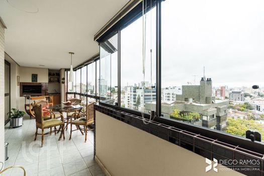 Foto 9 do(a) Apartamento de 3 quartos à venda em Rio Branco, Porto Alegre