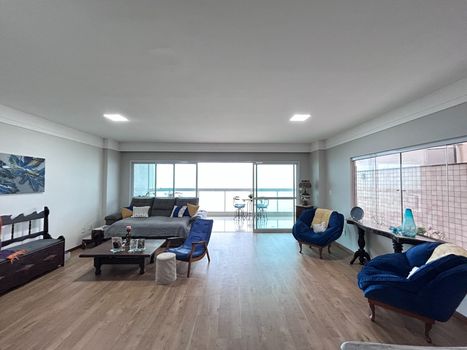 Foto 14 do(a) Apartamento de 4 quartos à venda em Muquiçaba, Guarapari