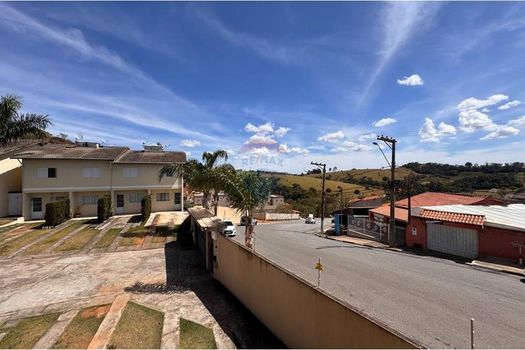 Foto 4 do(a) Casa de 2 quartos à venda em Jardim São Miguel, Bragança Paulista