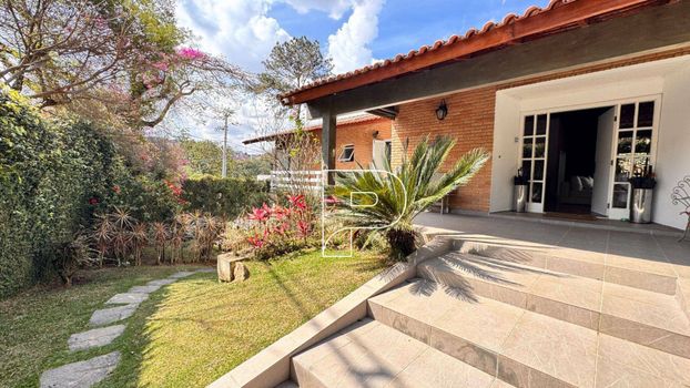 Foto 2 do(a) Casa em Condomínio de 5 quartos à venda em Chácara de La Rocca, Carapicuíba