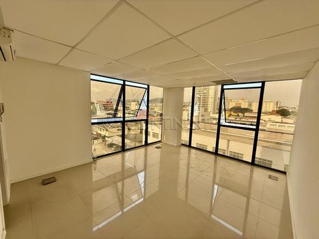 Foto 9 do(a) Sala / Conjunto Comercial false à venda em Estreito, Florianópolis