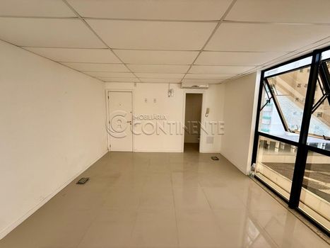 Foto 12 do(a) Sala / Conjunto Comercial false à venda em Estreito, Florianópolis