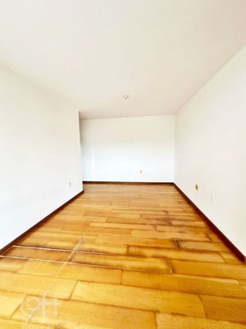 Foto 4 do(a) Apartamento de 2 quartos à venda em Vila Ipiranga, Porto Alegre