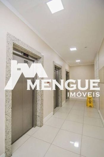 Foto 35 do(a) Apartamento de 3 quartos à venda em Vila Ipiranga, Porto Alegre