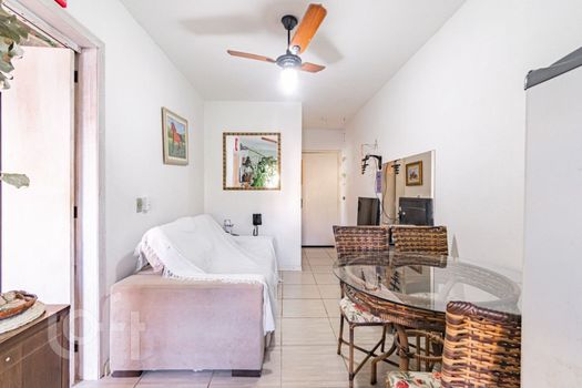 Foto 4 do(a) Apartamento de 2 quartos à venda em Cristal, Porto Alegre