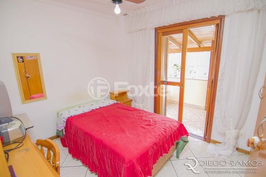 Foto 4 do(a) Casa de 3 quartos à venda em Ipanema, Porto Alegre