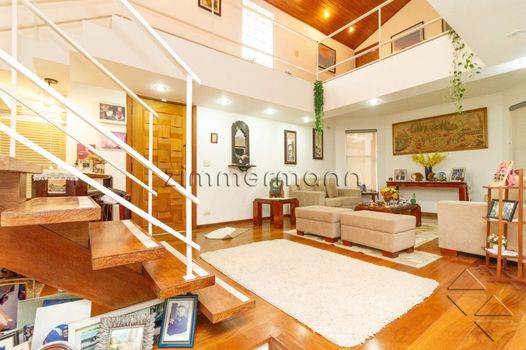 Foto 3 do(a) Casa de 4 quartos à venda em Jardim Leonor, São Paulo