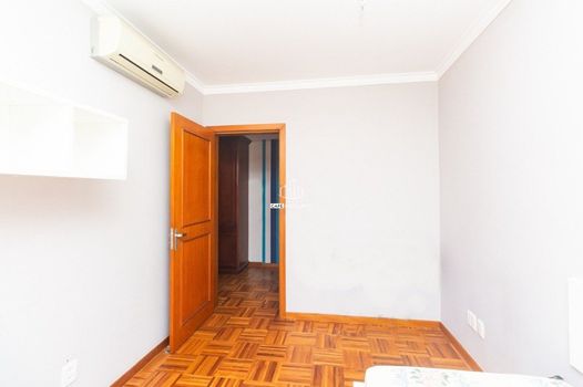Foto 9 do(a) Apartamento de 2 quartos para alugar em Passo da Areia, Porto Alegre