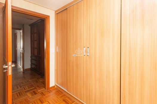 Foto 13 do(a) Apartamento de 2 quartos para alugar em Passo da Areia, Porto Alegre
